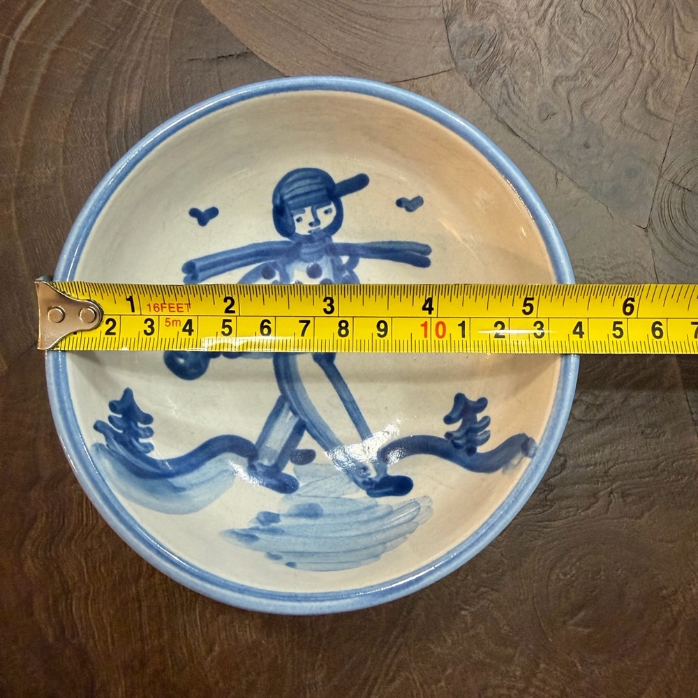 vintage M.A. Hadley Pottery Skier bowl - Picture 4 of 4